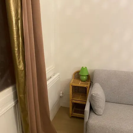 Lejlighed Loge, Facing Gare Du Nord