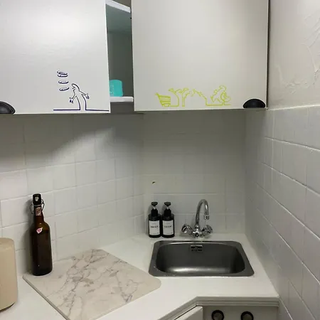 Loge, Facing Gare Du Nord Lejlighed