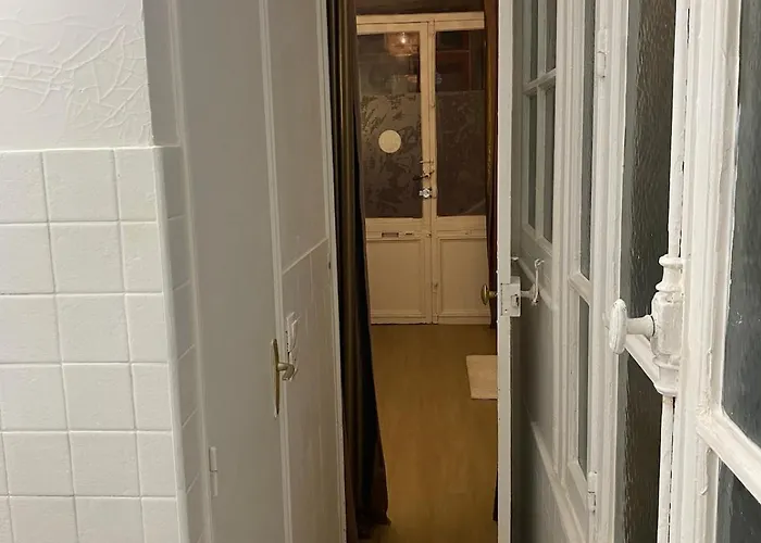 Loge, Facing Gare Du Nord Appartement Parijs