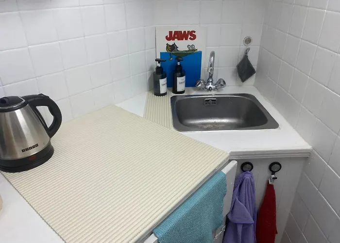 Loge, Facing Gare Du Nord * Parijs